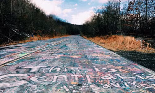 Rung ron thi tran ma so ngoi mo con nhieu hon so nguoi con song