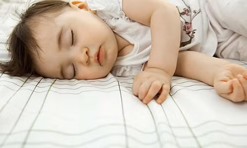 Bien chung nguy hiem do de tre nam dieu hoa khong dung cach