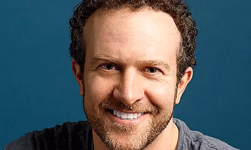 Cong ty cho nhan vien 5000 USD/nam de di du lich