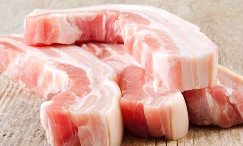 Nguoi tieu dung dang "chet mon" vi an phai thit "ngam" giun san