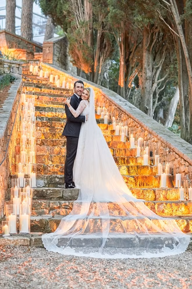 Cặp đôi cố gắng tạo ra một bầu không khí gần gũi: "Điều quan trọng đối với Justin và tôi là cảm thấy thoải mái như đang đi nghỉ mát với bạn bè và gia đình". Sau lễ cưới, tất cả quan khách đều ở lại và tham gia những trò chơi như một kì nghỉ dã ngoại.