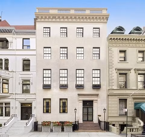  Căn nhà nằm ở một con phố đẹp ở New York.