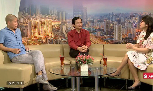 Từ trái qua phải: Kiến trúc sư Đoàn Kỳ Thanh, BS. Nguyễn Minh Tuấn và BTV Mỹ Linh trong chương trình "Café sáng với VTV3".