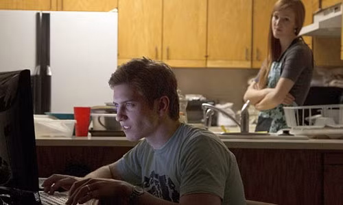 Chong choi boi, me chong cung con dau cham chau