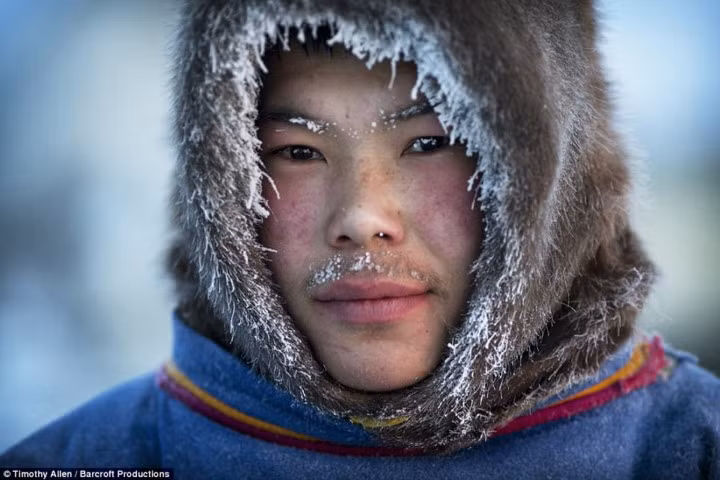 Một thành viên bộ lạc Nenets trong giá rét “cắt da cắt thịt” ở vùng Siberia.