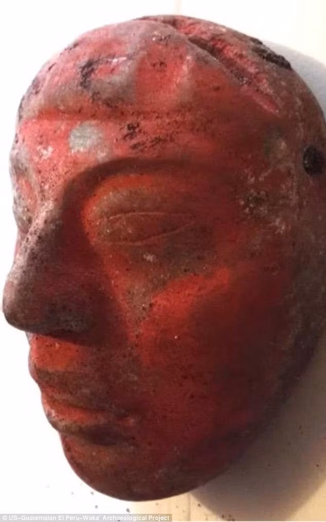 Tim thay mo vua Maya 1.700 nam cung mat na ngoc cuc dep-Hinh-2