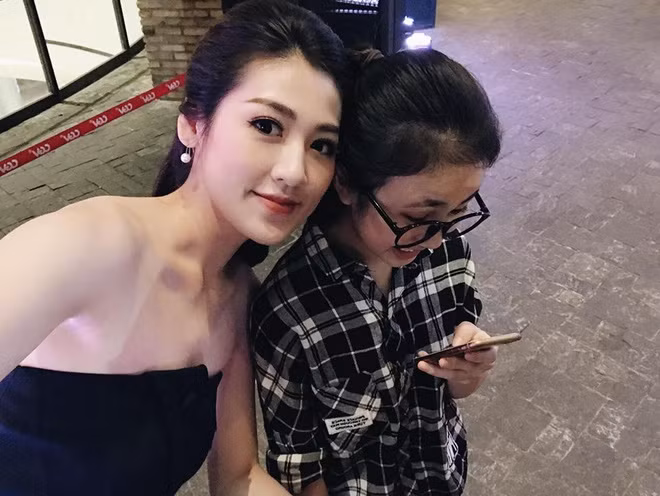 Sự nhí nhảnh của cô em gái Linh Anh.