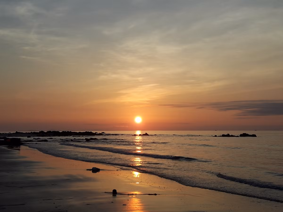 Bình minh trên đảo.