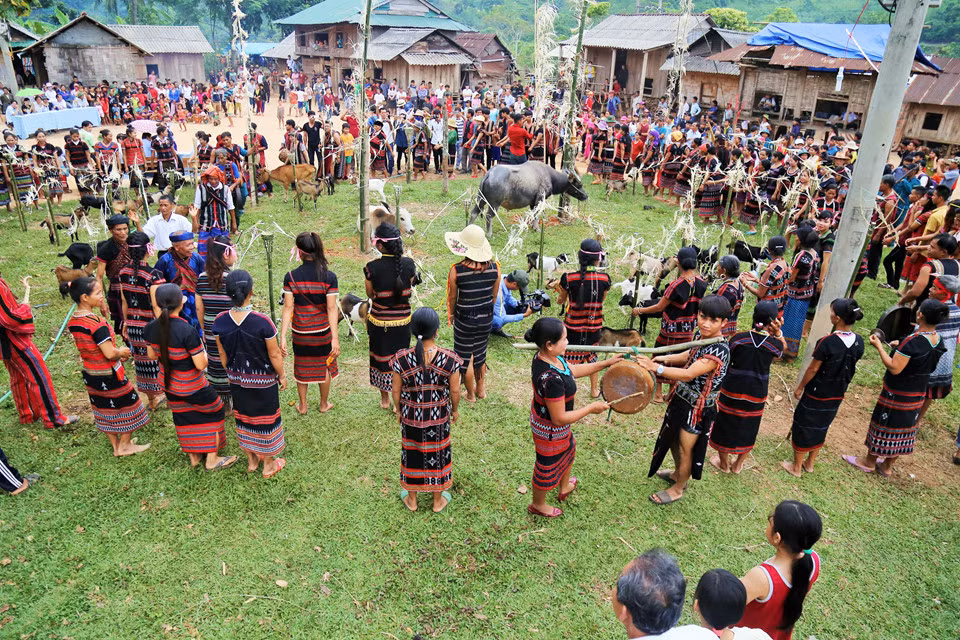 Arieu Ping được tổ chức trong 3 ngày 8-10/7, thu hút hàng nghìn người Pa Cô ở huyện Đakrông về dự, góp vui.