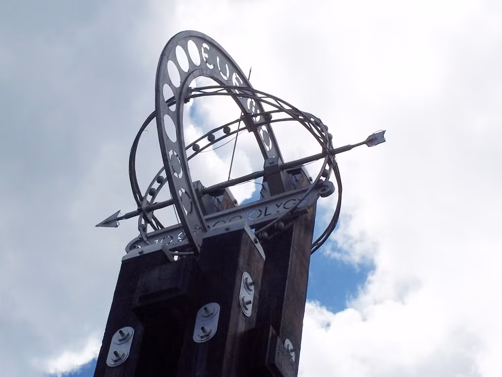 Sự dịch chuyển của vỏ Trái đất đồng nghĩa với việc đường xích đạo nằm ở xa hơn về phía nam. Vị trí mới được ghi nhận vào năm 2005, nhưng 5 năm sau (2010), vĩ độ số 0 lại tiếp tục thay đổi. Ảnh: GoTravelonia.