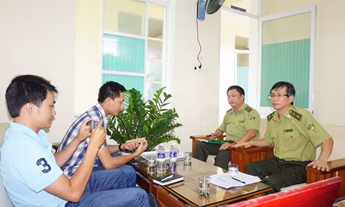 Kiem lam Gia Lai noi gi ve viec no sung khi vao, ra khoi rung?