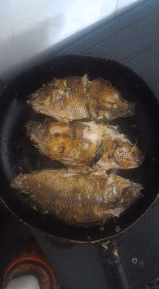 Cap me de - con gai vung nhat qua dat gay sot mang-Hinh-2