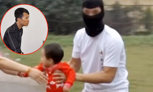 Giai cuu be trai bi nguoi tinh cua me bat coc tong tien