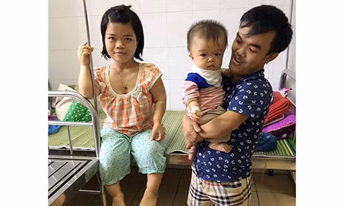 Cuoc song day song gio cua cap vo chong lun nhat tinh Dien Bien