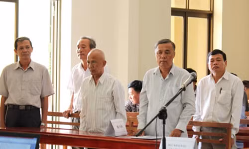 Cuu Pho Giam doc So Nong nghiep Ben Tre linh an vi pha rung