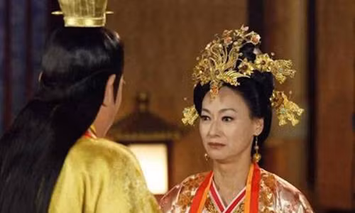 Doi tram bong cua cac phi tan sau khi hoang de bang ha