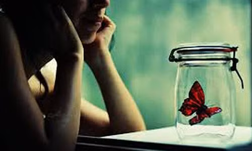 Vo nuc no khoc vi "lo" cap bo khi chong vang nha