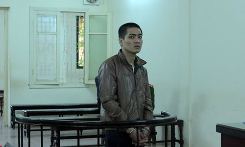 Bị cáo Phùng Tuấn Anh tại phiên tòa xét xử.