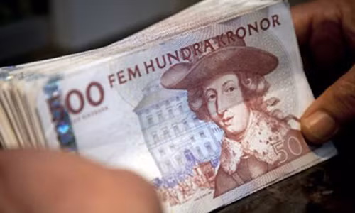 Tien mat sap tro thanh "vo dung" o Thuy Dien