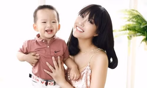 Phi Thanh Van: Dan ong giau co theo duoi toi da len toi 30 nguoi