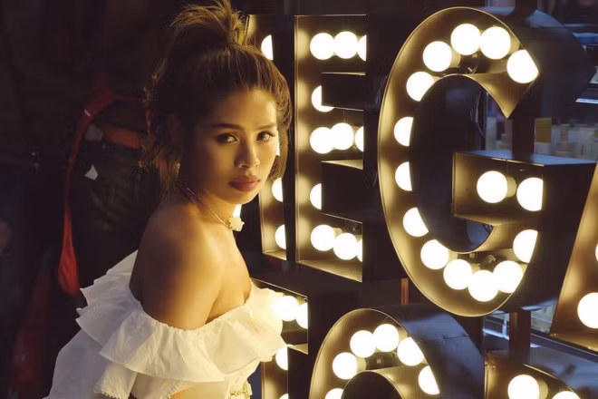 Co gai Thai Lan danh phan, ke mat bang dep-Hinh-2