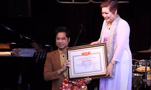 Ngoc Son: "Ai khong phuc thi xin moi den gap toi"