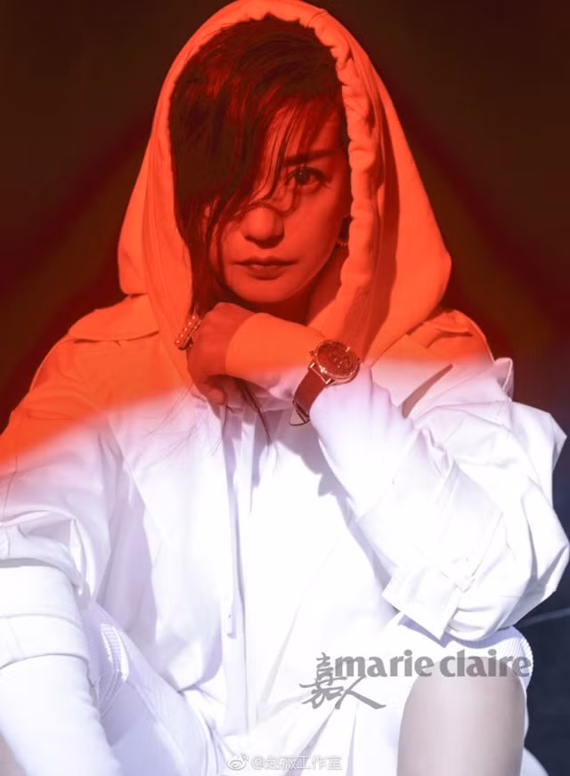 Trước đó, nữ diễn viên cùng chồng bị cáo buộc gian lận tài chính, bên cạnh việc nộp phạt hành chính, hai vợ chồng đã bị cấm cửa trên sàn chứng khoán trong vòng 5 năm.