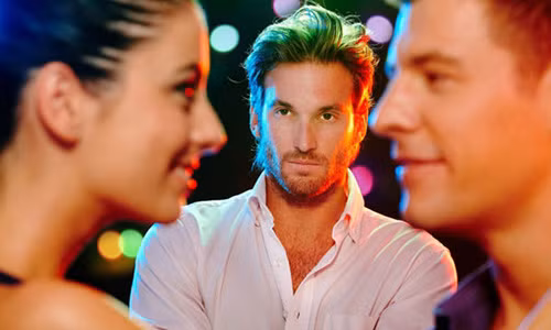 Bat bai 6 dau hieu chung to chang dang noi mau "Hoan Thu"