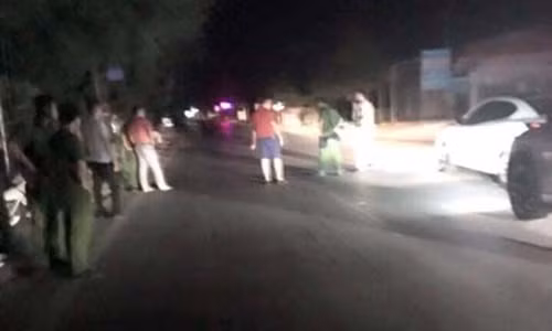 Con do dung sung dap pha o to: Cong an vao cuoc