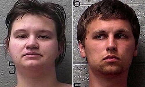 Cặp vợ chồng 22 tuổi bị bắt giam vì gây ra tổn thương nghiêm trọng cho con trai. (Ảnh: Mirror)