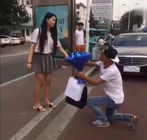 To tinh bi tu choi phu, thieu gia thua ga xe dap dien ​