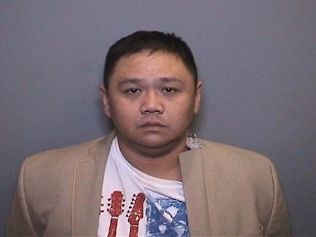 Nghe si Viet "nhay mua" voi scandal: Phai chang khan gia qua de dai?-Hinh-2