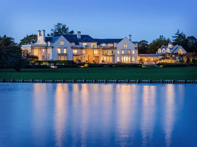 Sua tu vien cu thanh sieu biet thu gia 1.632 ty dong