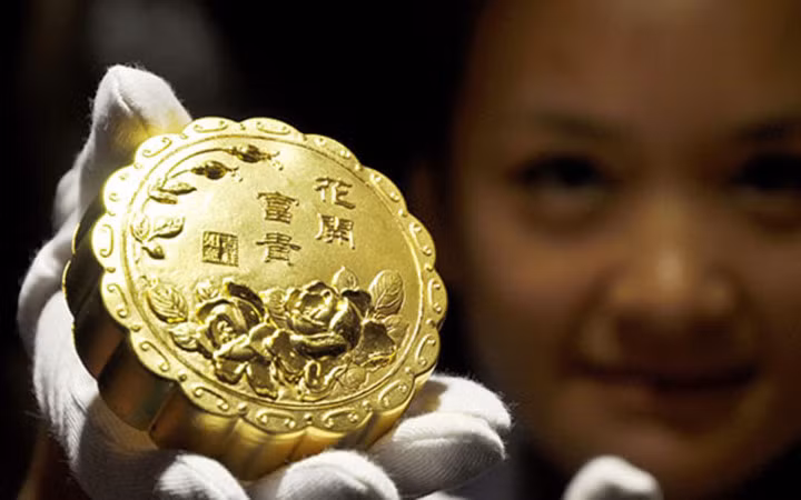 Ngoài ra, bánh trung thu còn được khắc cả chữ mang ý nghĩa phúc, lộc... (Ảnh: China Daily)