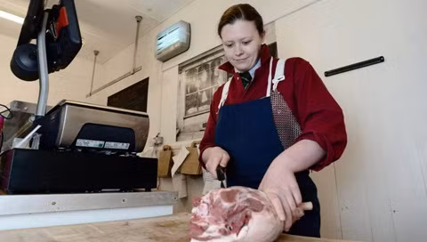 Cach quang cao giup nang ban thit lon kiem 10 ty moi nam-Hinh-2