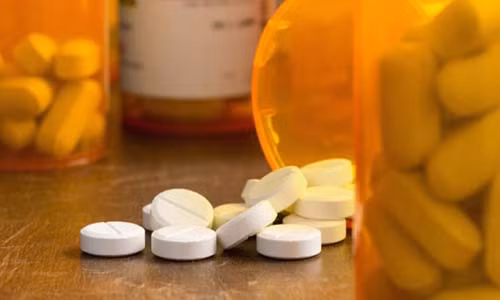 Phát hiện hơn 2.000 viên thuốc gây nghiện ở nhà thuốc tư Phat hien hon 2.000 vien thuoc gay nghien o nha thuoc tu