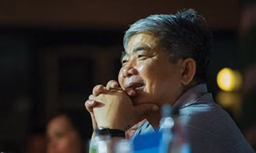 "Dai gia dieu cay" binh than sau thong tin se khoi to Muong Thanh