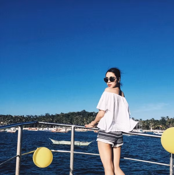 Thế nhưng, sau khi lấy chồng, sinh con, người ta thấy một Tăng Thanh Hà hoàn toàn khác.