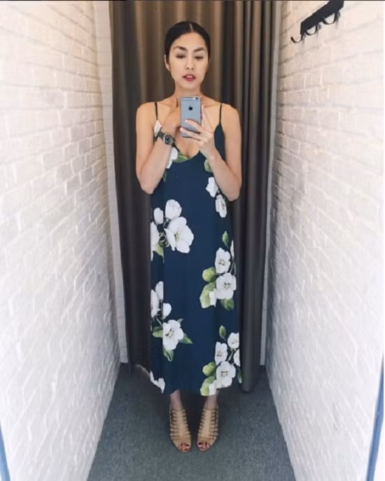 Tăng Thanh Hà rất hiếm khi diện đồ gợi cảm.