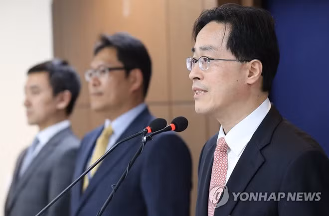 Ke chu muu sat hai chong sao nu "Moi tinh dau" lo dien gay sung sot