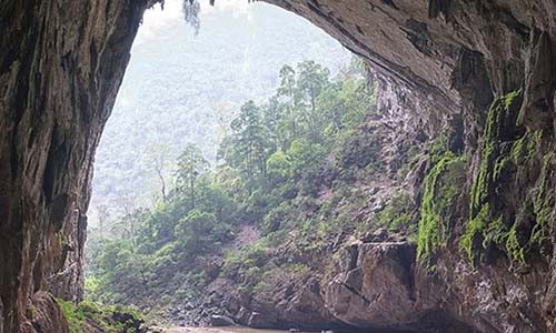VQG Phong Nha – Kẻ Bàng được mệnh danh là “Vương quốc hang động” và còn nhiều hang động chưa được khám phá.