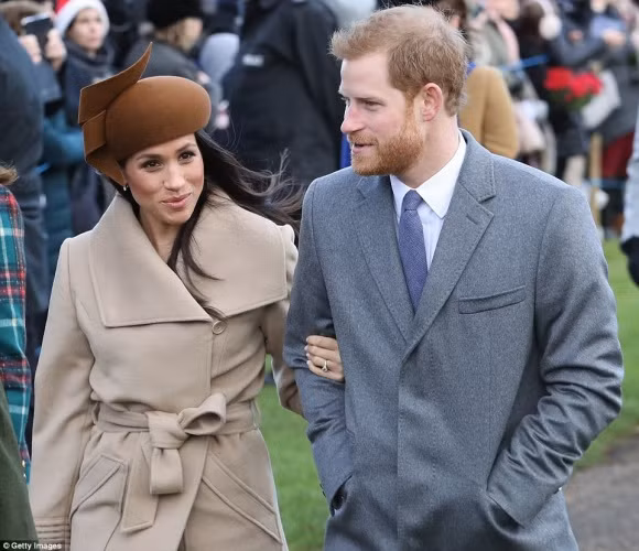 Nếu so sánh thì Công nương Kate Middleton vẫn "nhỉnh" hơn vị hôn thê của Hoàng tử Harry cả về diện mạo lẫn phong cách thời trang.