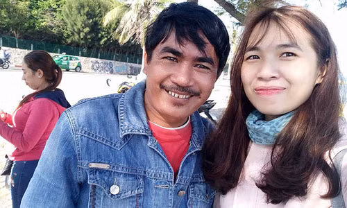 Con gai cung bo di phuot hon 300 km trong 21 tieng