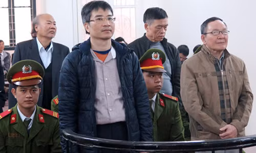 Ngay 17/8, xu phuc tham cha con Giang Kim Dat