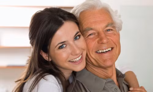 Tien si 56 tuoi van uoc mo lay duoc co vo... vua con trinh vua tre