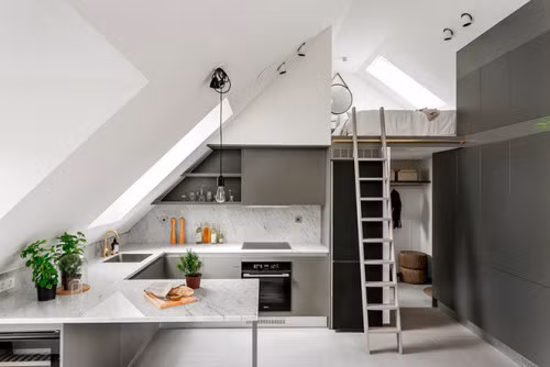 Phòng ngủ được đưa lên gác xép.