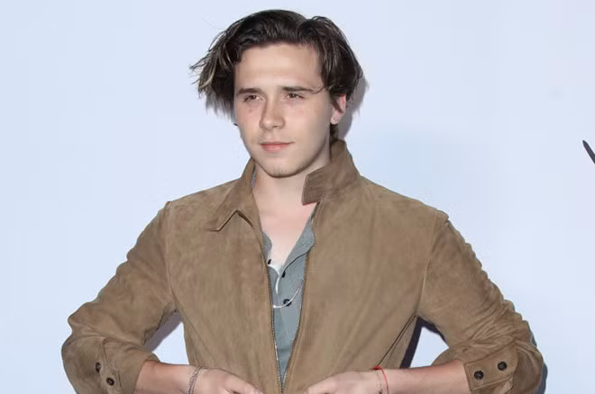 Quy tu nha Becks tim mua nha de o gan ban gai moi