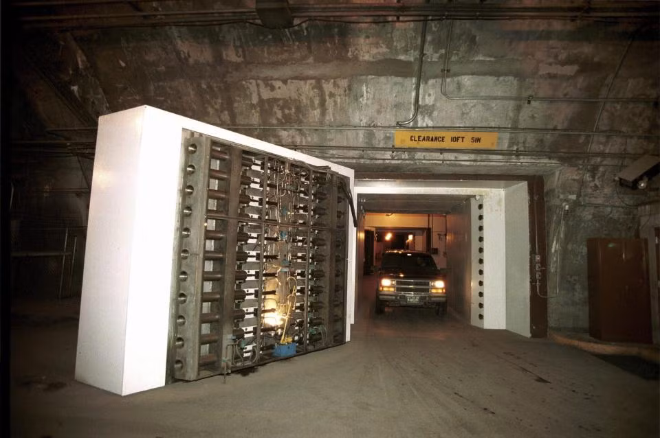 Các hầm trú ẩn được gia cố trong những năm gần đây.