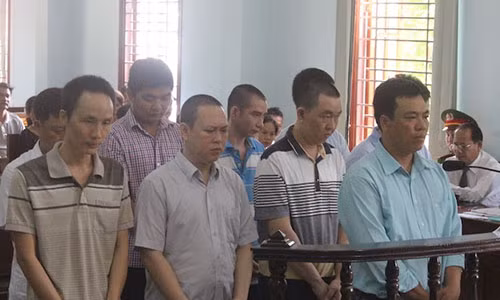 Nhan hoi lo 4 ty, 7 cuu thanh tra giao thong bi khai tru Dang