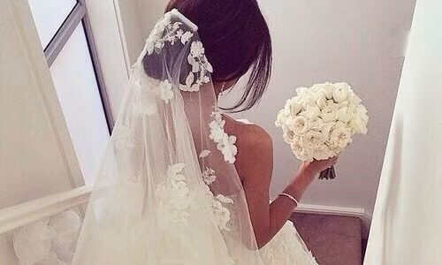 Chi vi chiec vay cuoi ma muon huy hon voi anh ngay lap tuc